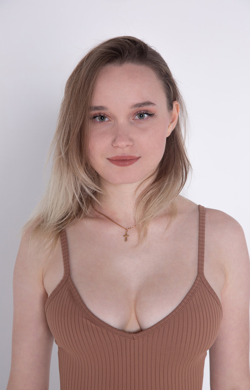 Карина, 21